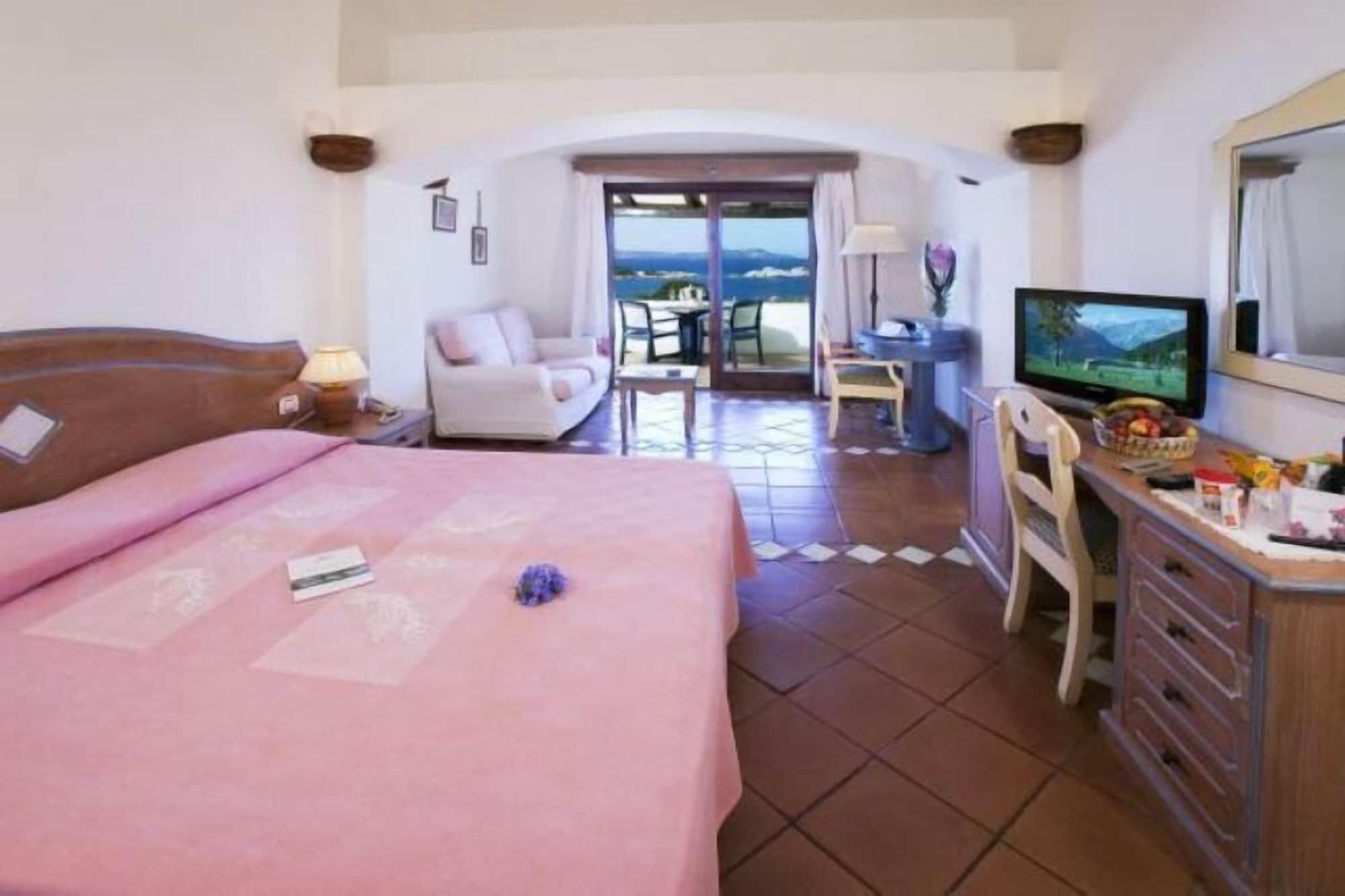 Hotel La Bisaccia Baja Sardinia